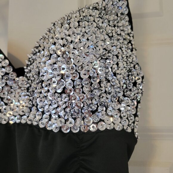 Silver sequence cocktail dress - Picture 4 of 6